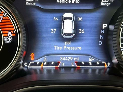 Used 2021 Jeep Cherokee Limited image 29