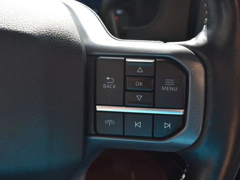 Used 2023 Ford F250 Lariat w/ Lariat Ultimate Package AWD/4WD image 28
