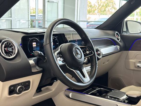 Certified 2023 Mercedes-Benz EQB 300 4MATIC image 15