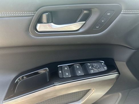 Used 2024 Nissan Pathfinder Platinum w/ Cargo Package FWD image 26