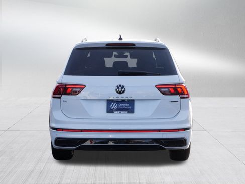 Certified 2024 Volkswagen Tiguan SE R-Line image 6
