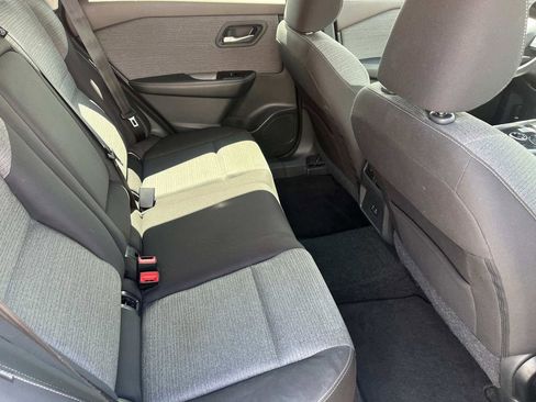 Used 2022 Nissan Rogue SV image 20