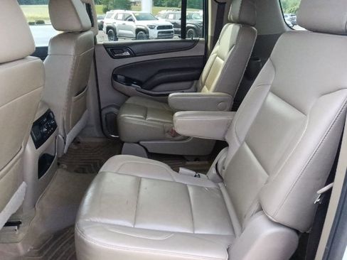 Used 2018 Chevrolet Suburban LT AWD/4WD image 30