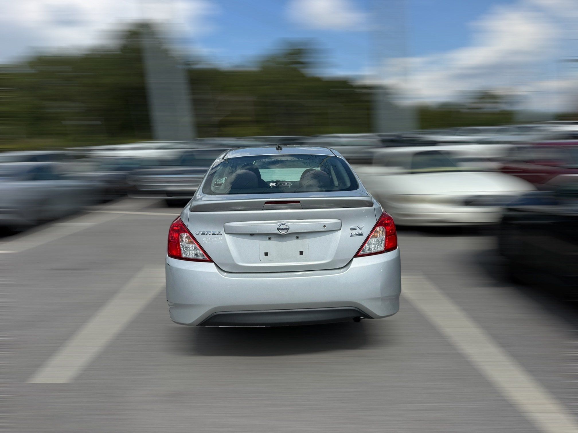Used 2017 Nissan Versa SV w/ SV Special Edition Package FWD image 4