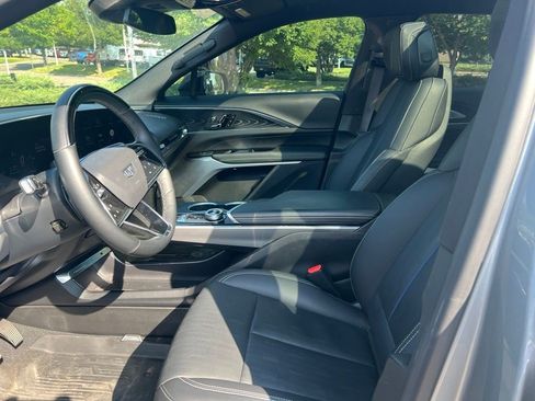Certified 2024 Cadillac Lyriq Sport w/ LPO, Floor Liner Package AWD/4WD image 9