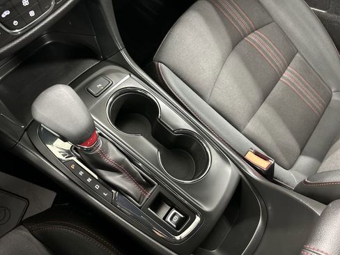 Used 2023 Chevrolet Equinox RS image 11