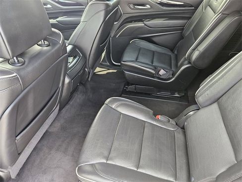 Used 2024 Cadillac Escalade ESV Sport image 29