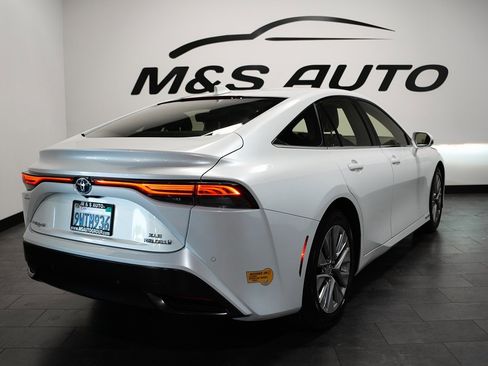 Used 2022 Toyota Mirai w/ Advanced Technology Package RWD image 11