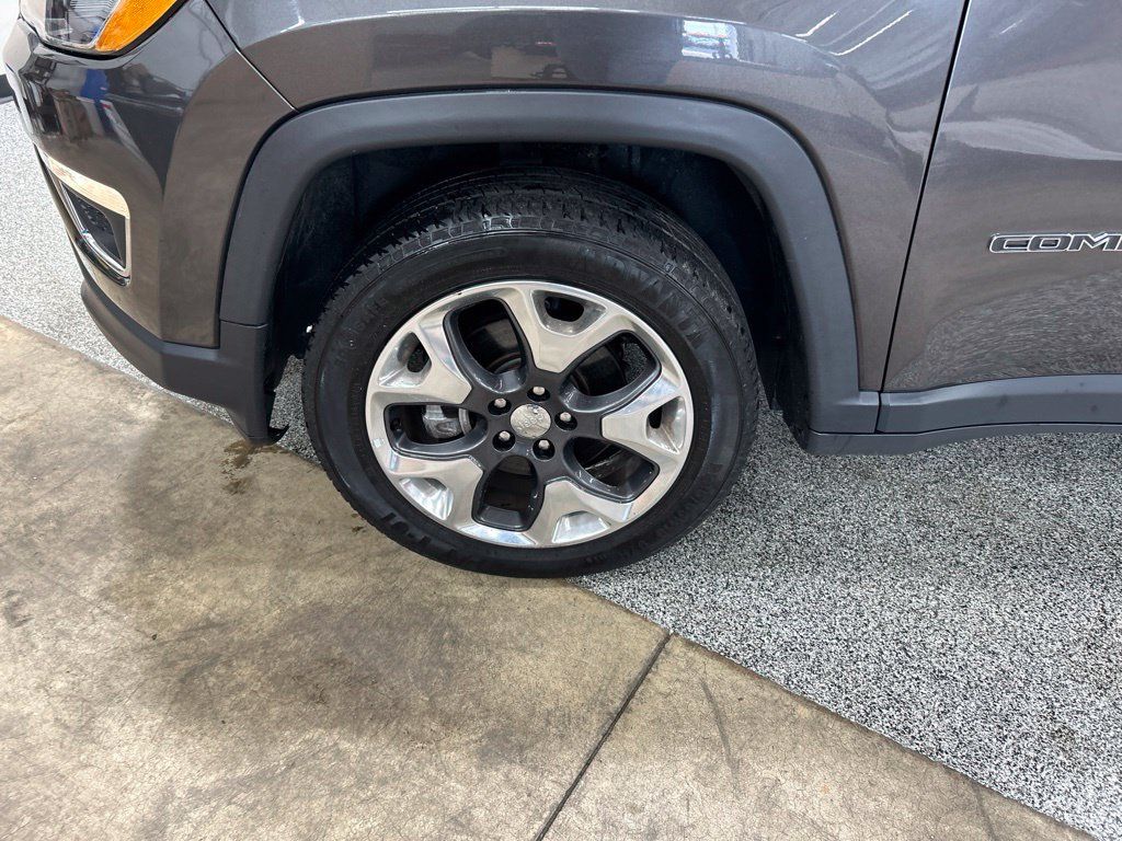 Used 2019 Jeep Compass Limited AWD/4WD image 29