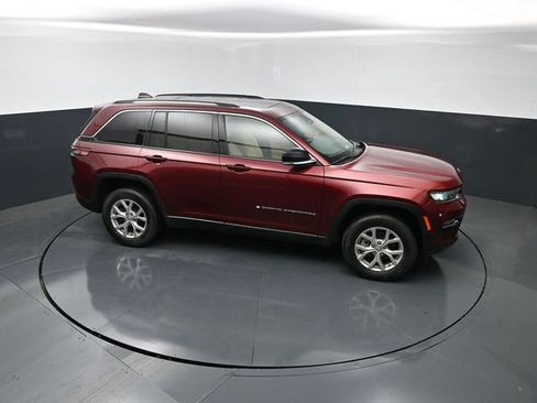 Used 2022 Jeep Grand Cherokee Limited AWD/4WD image 20