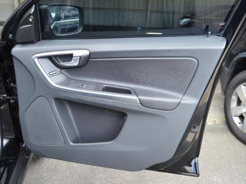 Used 2012 Volvo XC60 T6 AWD/4WD image 31