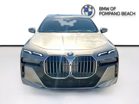 Used 2023 BMW 740i w/ Parking Assistance Package image 2