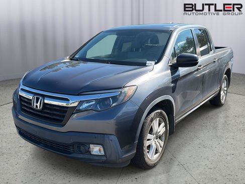 Used 2019 Honda Ridgeline RT image 2