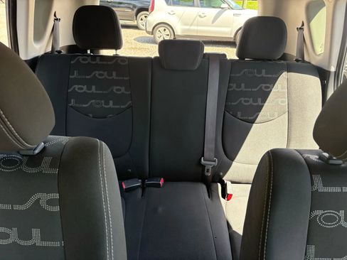 Used 2012 Kia Soul + image 14