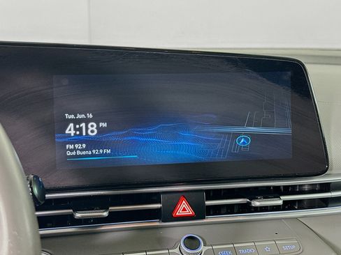 Used 2025 Hyundai Elantra SEL FWD image 21