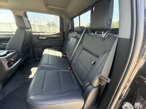 Used 2023 Chevrolet Silverado 1500 LTZ AWD/4WD image 25