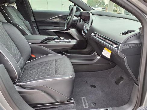 New 2026 Cadillac Lyriq V image 9