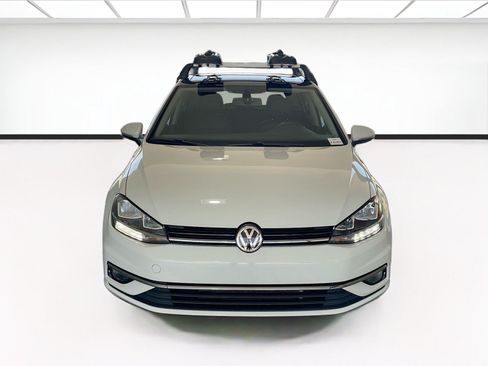 Used 2018 Volkswagen Golf SE FWD image 2