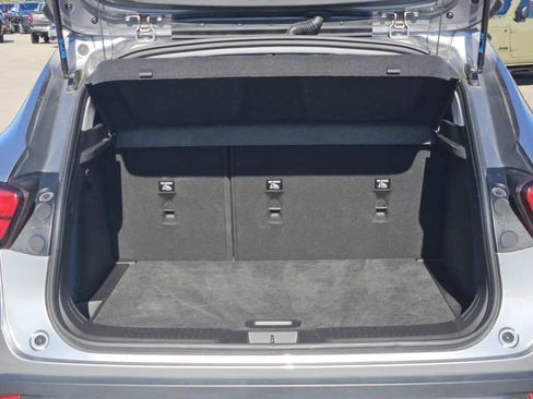 Used 2025 Chevrolet Trax LT image 9