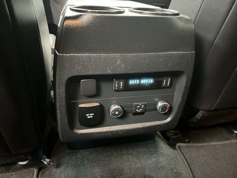 Used 2016 Ford Expedition EL XLT w/ Equipment Group 202A image 13