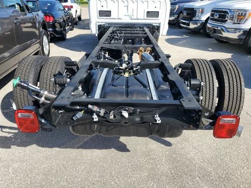 Certified 2025 Ford F550 4x4 Regular Cab Super Duty image 11