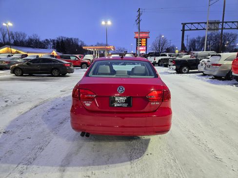 Used 2012 Volkswagen Jetta SE image 9
