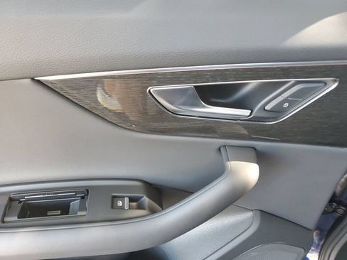 Used 2020 Audi Q7 3.0T Prestige w/ Prestige Package AWD/4WD image 15