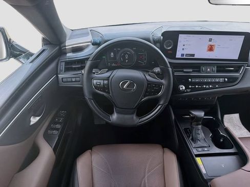 Used 2025 Lexus ES 300h w/ Accessory Package (Z2) FWD image 18