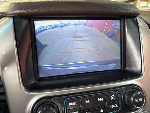 Used 2018 Chevrolet Suburban Premier image 10