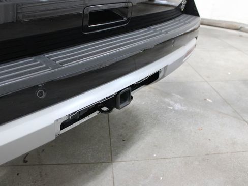 Used 2024 Ford Expedition XLT image 23