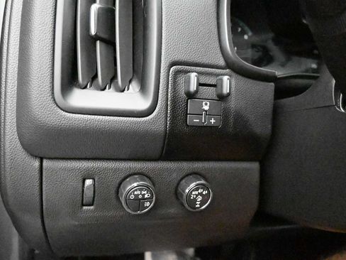Used 2021 Chevrolet Colorado ZR2 w/ ZR2 Dusk Special Edition AWD/4WD image 22