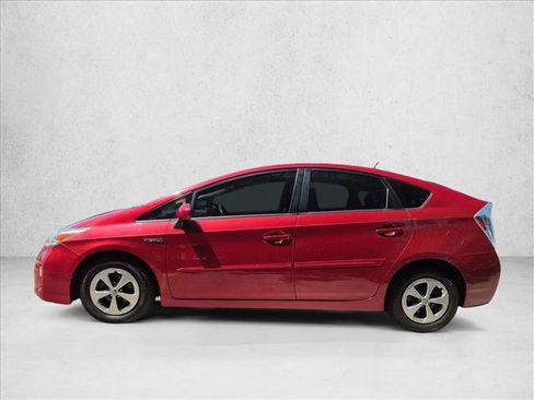 Used 2014 Toyota Prius Two FWD image 9