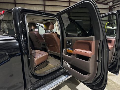 Used 2018 Chevrolet Silverado 1500 High Country image 20