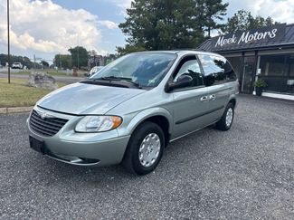 Used 2004 Chrysler Town & Country w/ Popular Equipment Group image 1