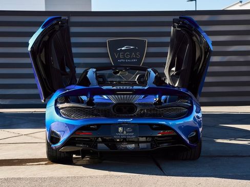 Used 2024 McLaren 750S Spider image 23