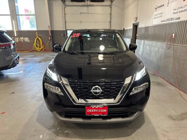 Certified 2023 Nissan Rogue SV AWD/4WD image 2