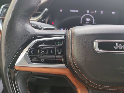 Used 2024 Jeep Grand Cherokee L Summit AWD/4WD image 35