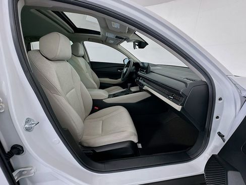 Certified 2024 Honda Accord EX image 28