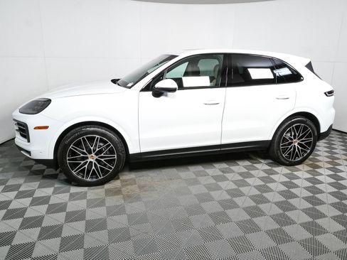 New 2026 Porsche Cayenne AWD/4WD image 2