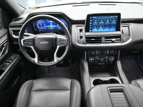 Used 2024 Chevrolet Suburban Z71 w/ Z71 Off-Road Package image 19