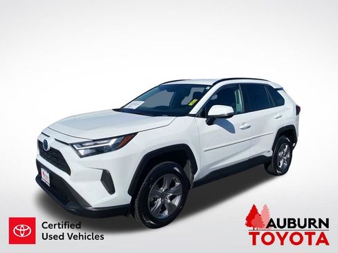 Certified 2024 Toyota RAV4 LE AWD/4WD image 4