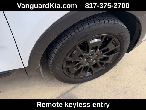 Used 2022 Kia Telluride SX w/ SX Prestige Package image 11
