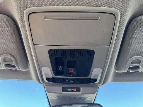 Certified 2023 Honda Accord EX image 31