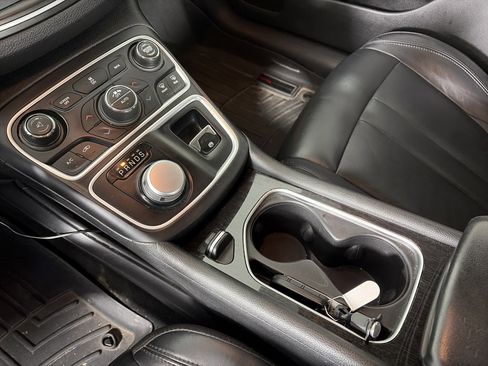 Used 2016 Chrysler 200 C w/ Navigation & Sound Group I image 21