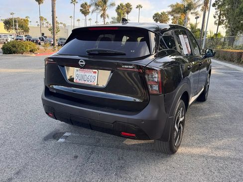 Certified 2025 Nissan Kicks SV FWD image 8