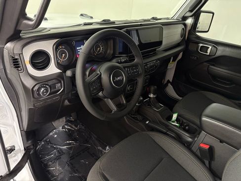 New 2026 Jeep Gladiator Sport AWD/4WD image 16