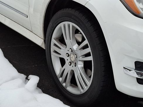 Used 2015 Mercedes-Benz GLK 350 4MATIC image 10