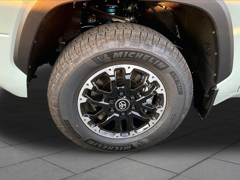 New 2026 Toyota Tundra SR5 AWD/4WD image 12