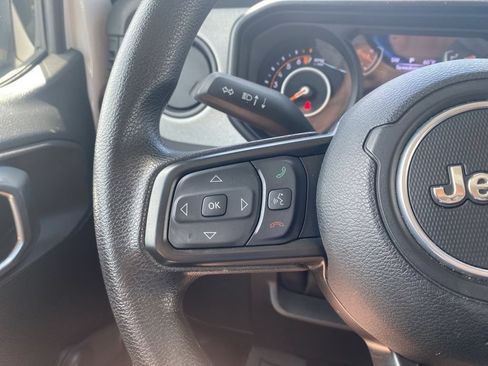 Used 2024 Jeep Gladiator Sport AWD/4WD image 20