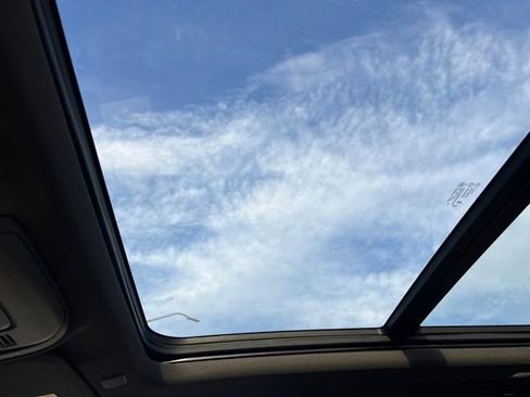 Used 2023 Chevrolet Suburban Z71 w/ Off-Road Capability Package image 20